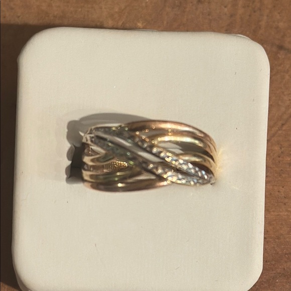 14 karat gold size 7 1/2 wrap ring